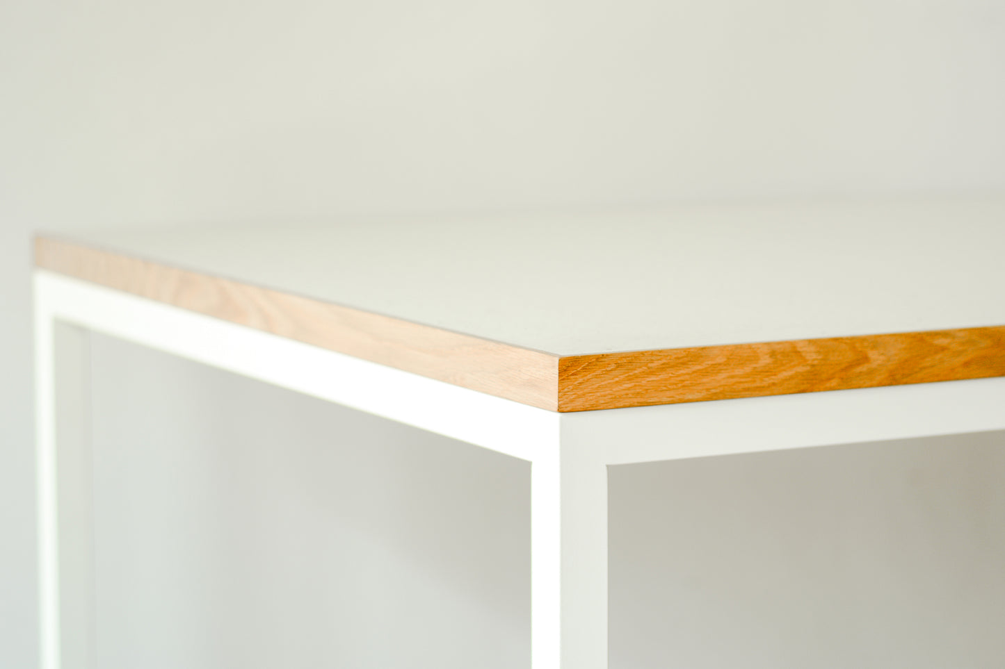Tights Working Table