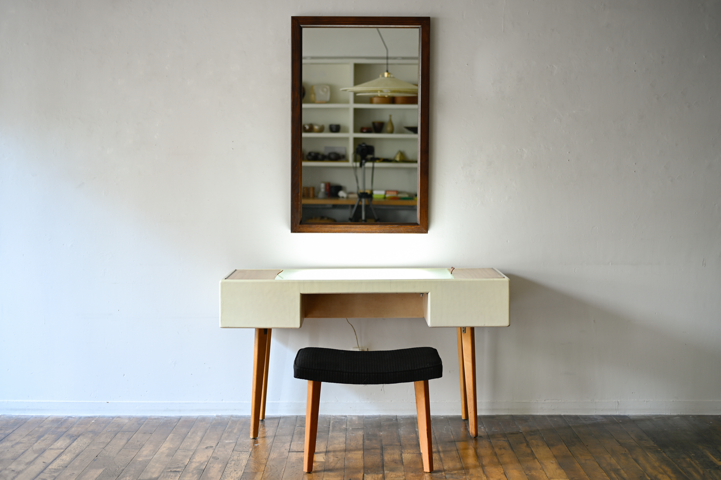 Dressing Table #4660 with Stool #4698