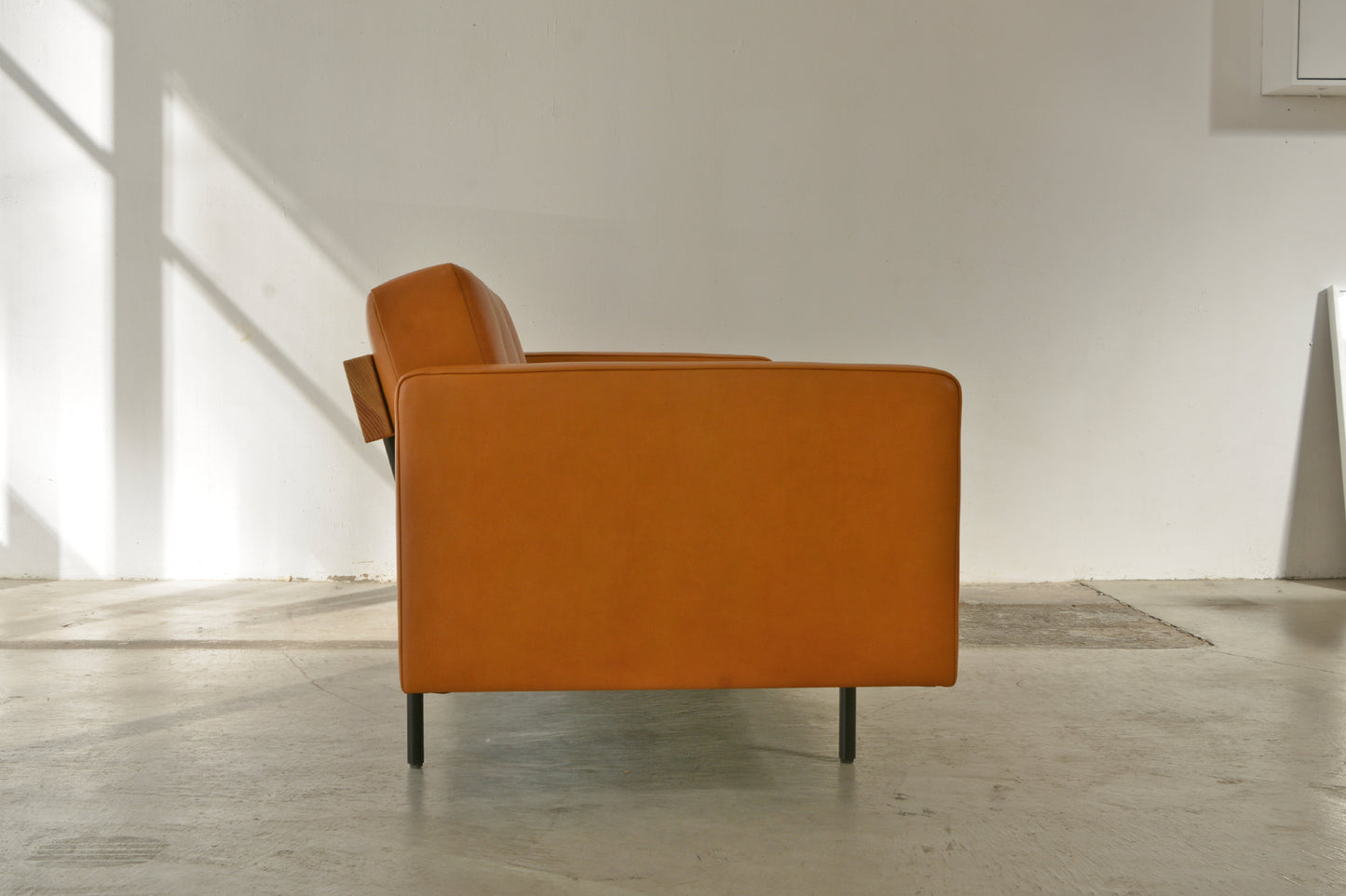 Perch Sofa/Leather