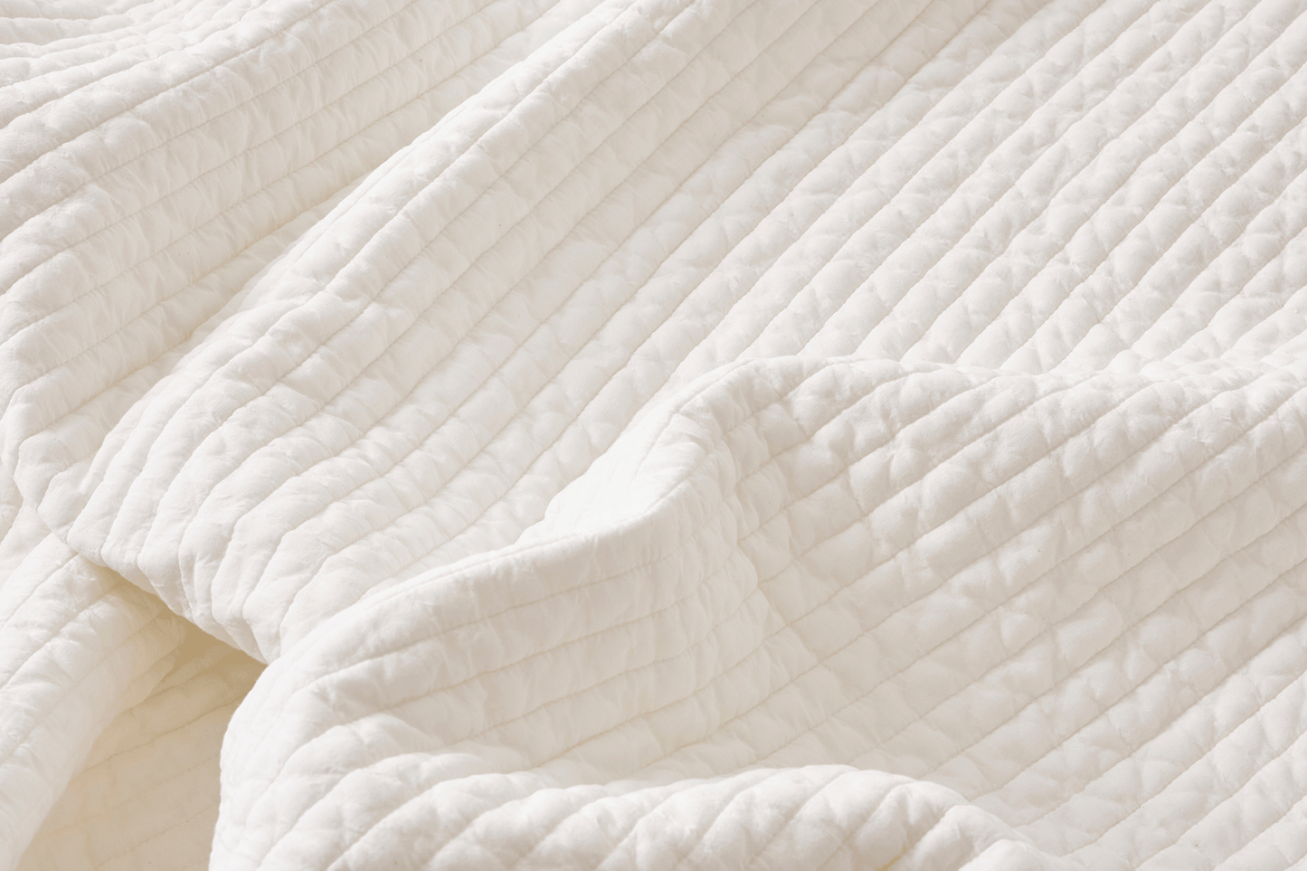 Padded Blanket (Ivory/Tea green)