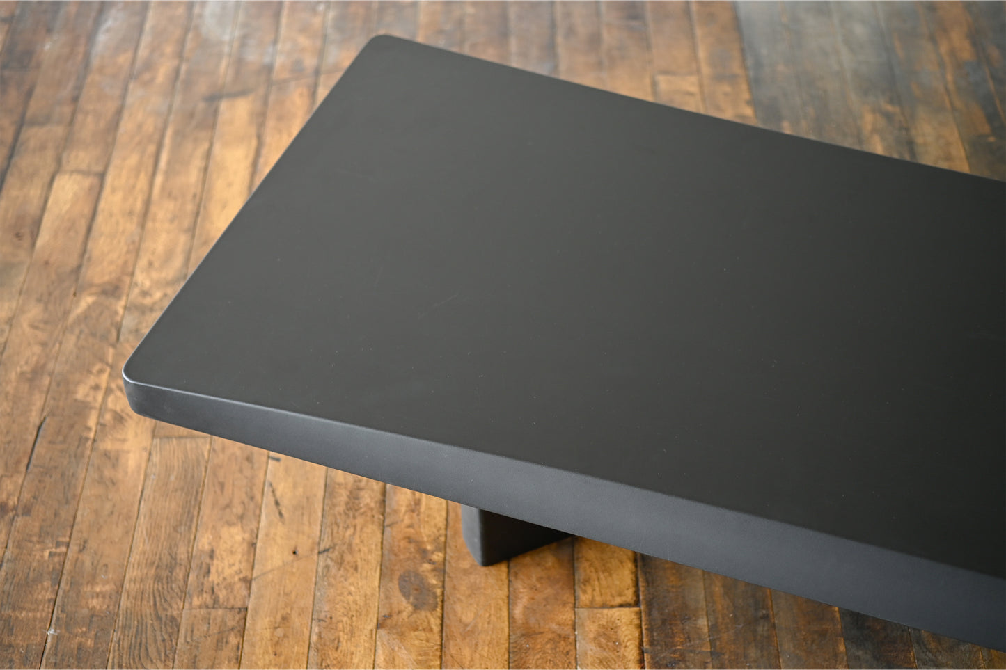 Plana Low Table