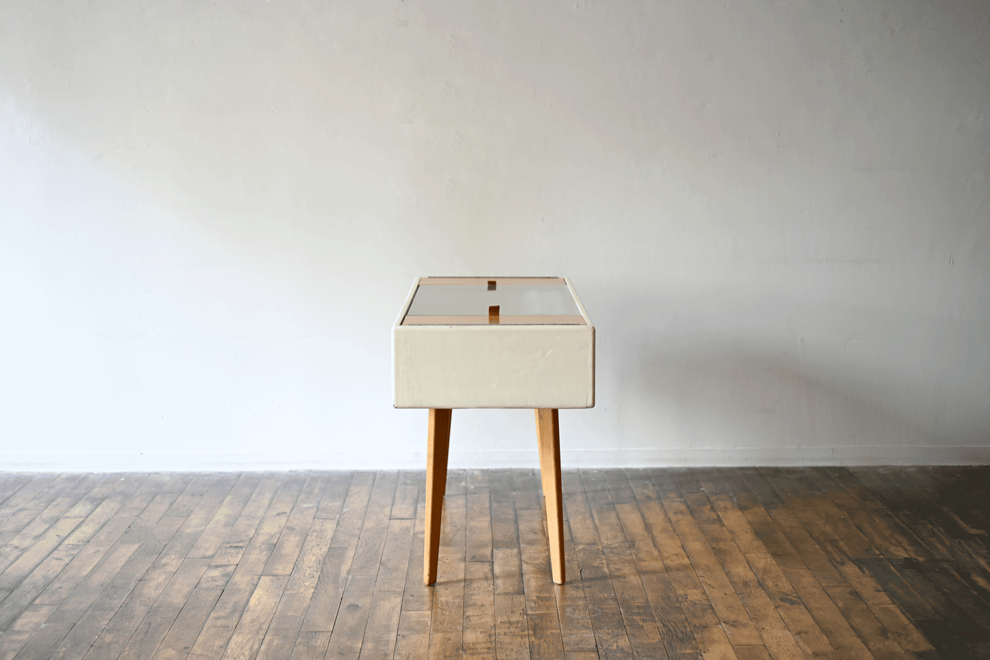Dressing Table #4660 with Stool #4698