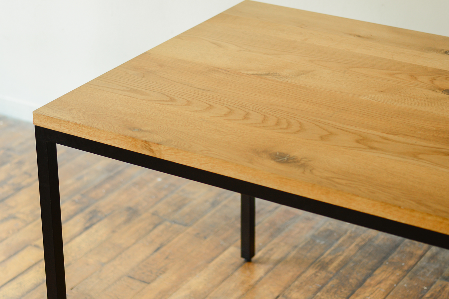 Tights Dining Table