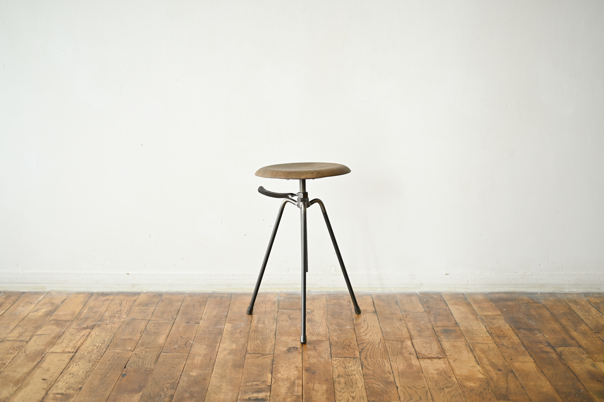 3 Legs Stool / Iron Mordant Leather Seat