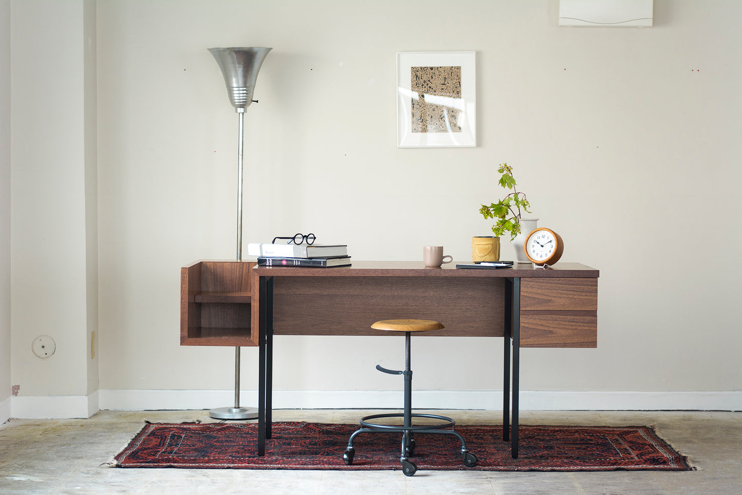 Tights Study Desk