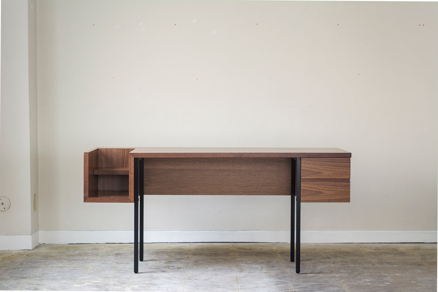 Tights Study Desk
