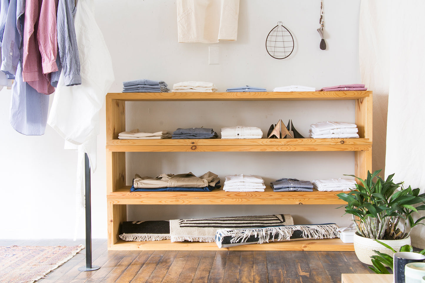 Pine Shelf by Commune