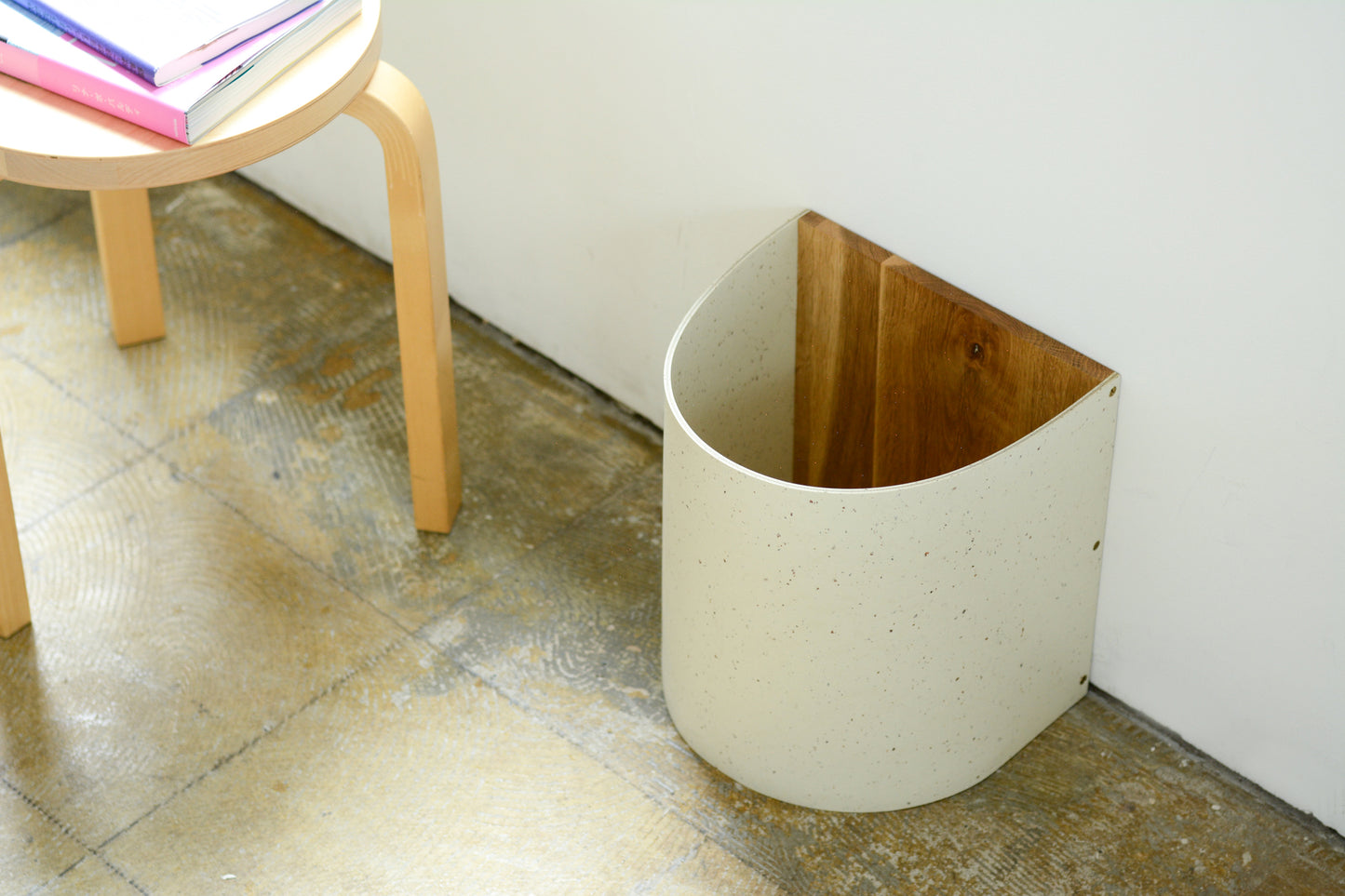 Marmoleum Container