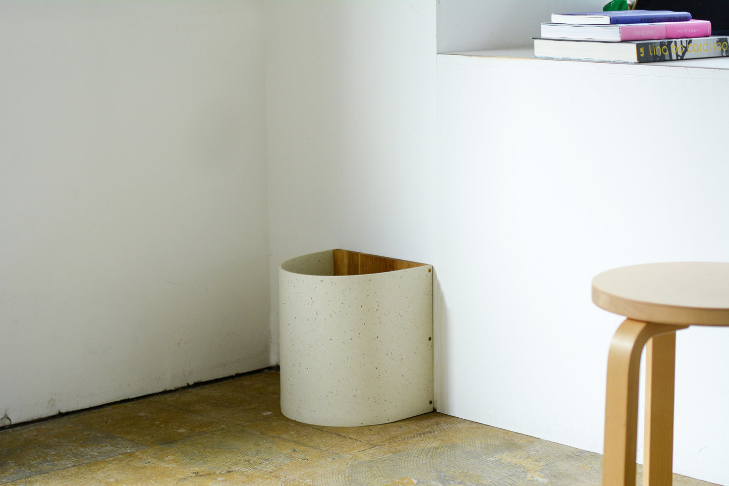 Marmoleum Container