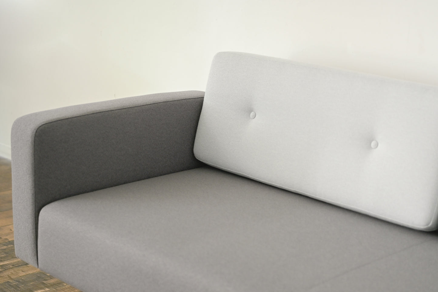 【SALE】Perch Sofa/ Fabric