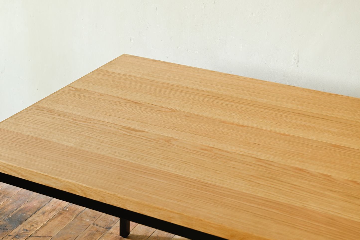 Tights Dining Table