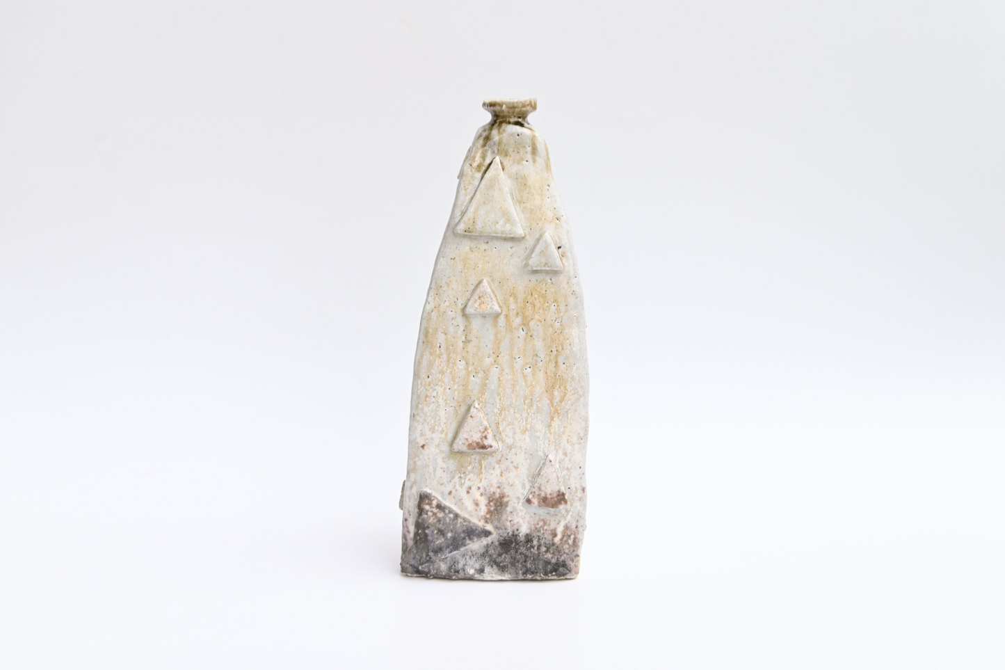 2. Sankaku Vase