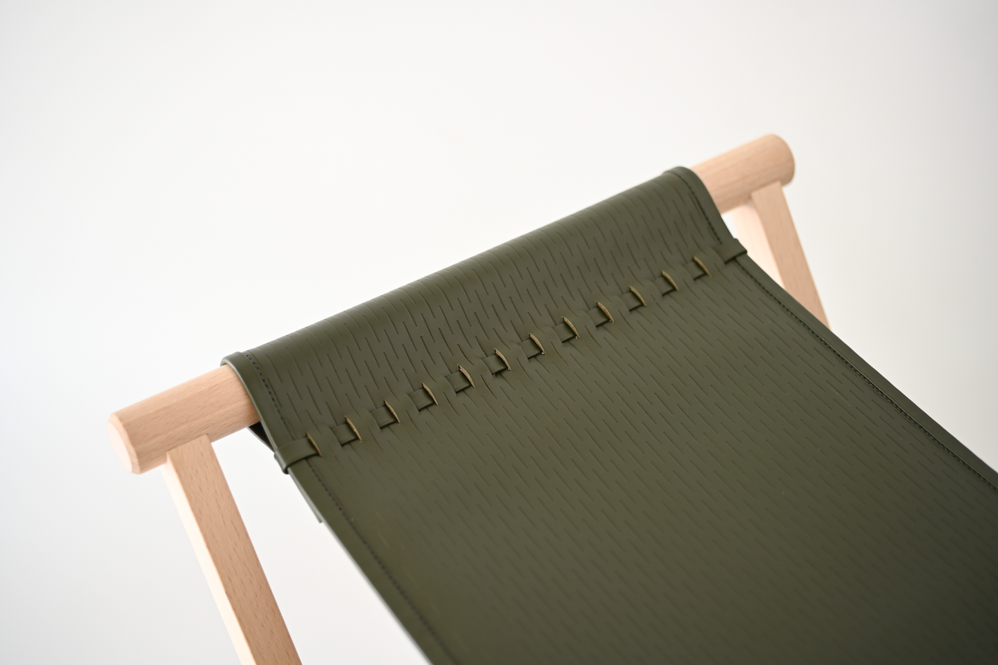 NET FOLDING STOOL