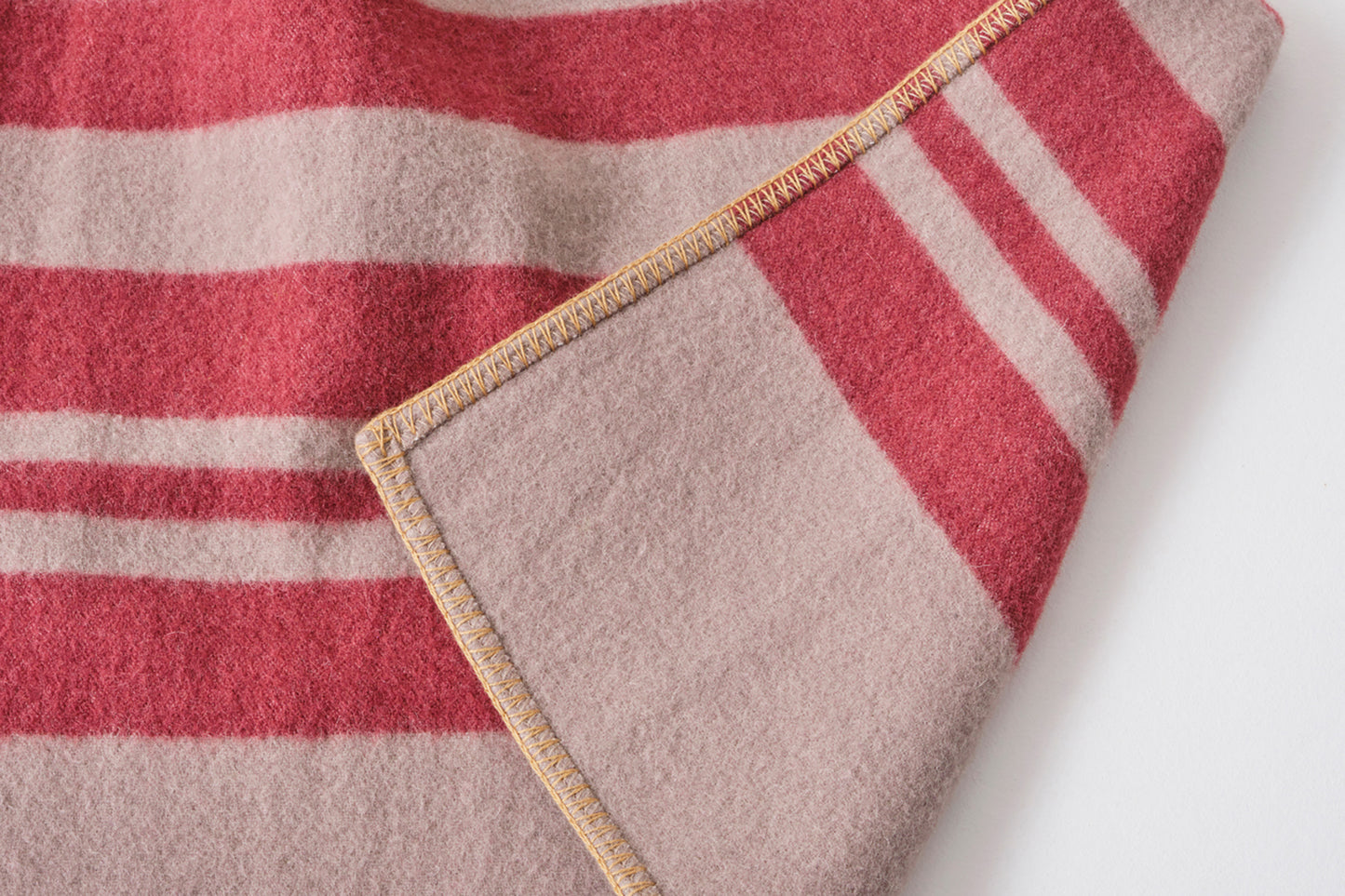 Horse Blanket (Gray/Burgundy)