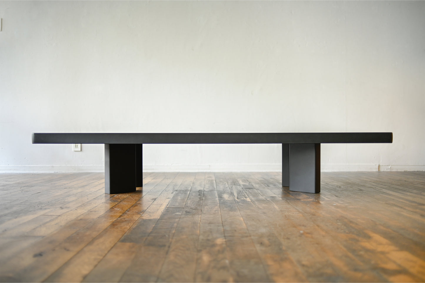 Plana Low Table
