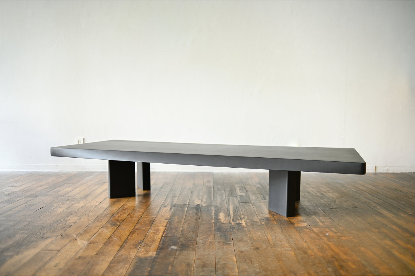Plana Low Table