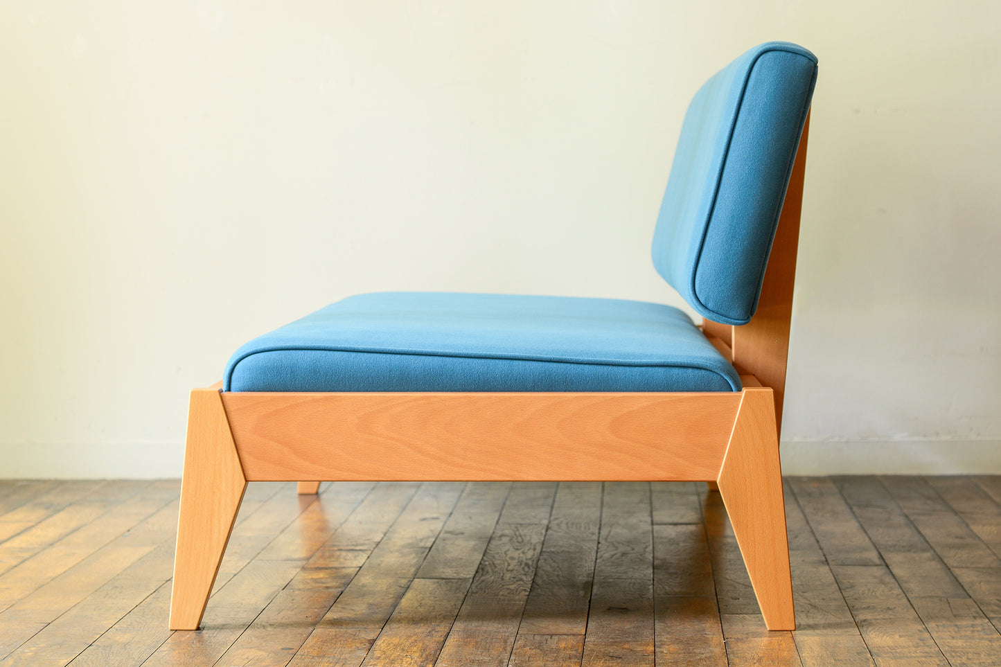 Low Ride Sofa / 2.5seat