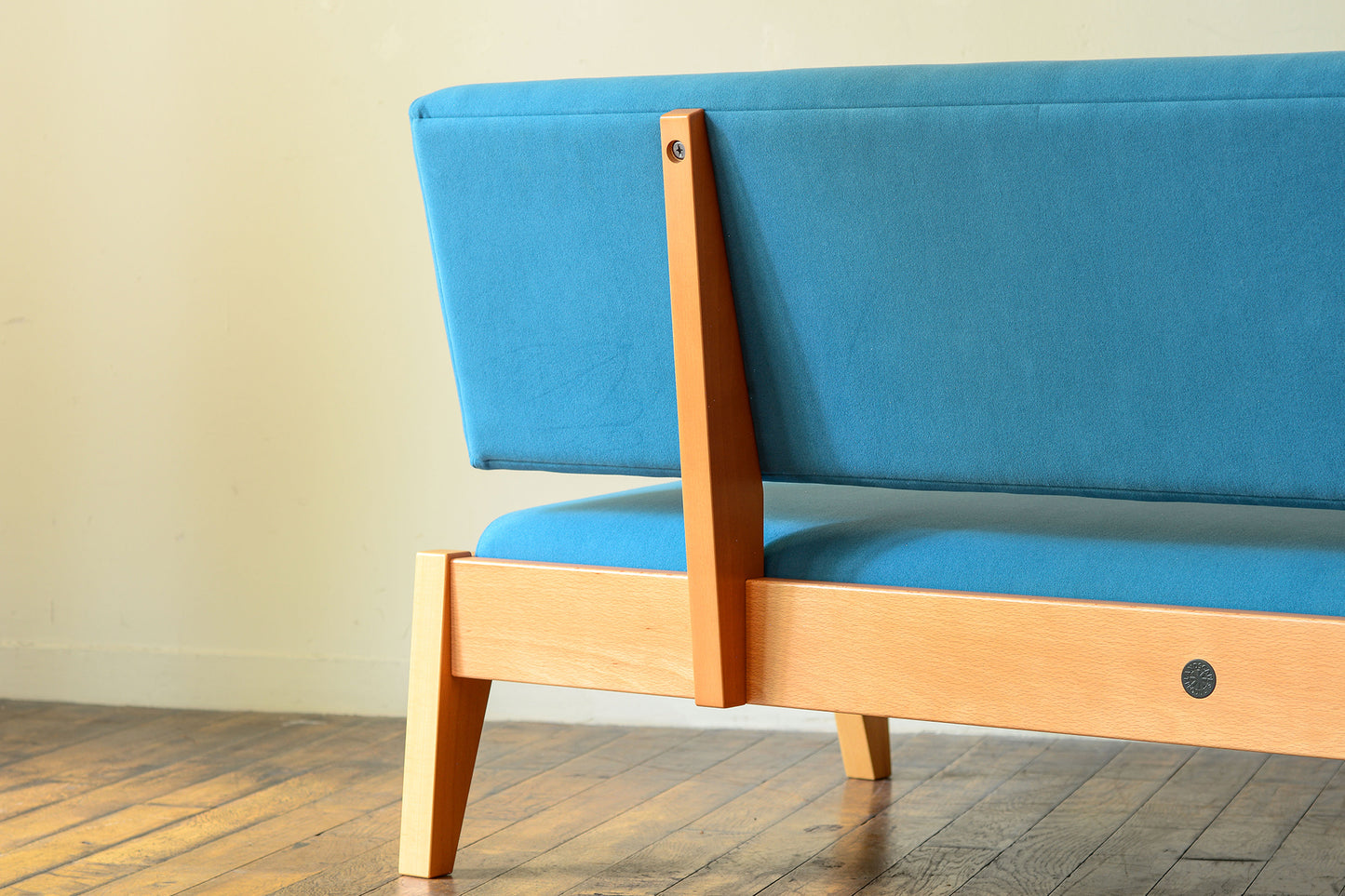 Low Ride Sofa / 2.5seat